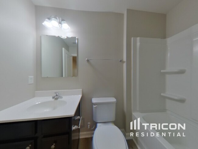 Building Photo - 120 Castlebrook Dr