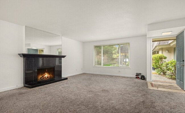Building Photo - 14526 NE 6th Pl