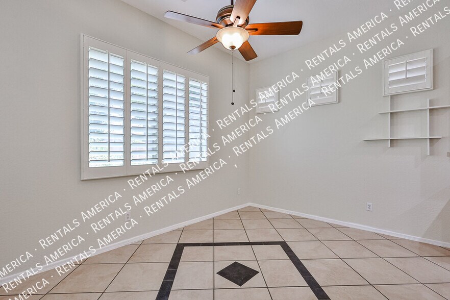 Building Photo - 4307 W Hopi Trail