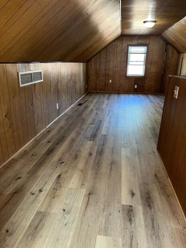 Building Photo - 438-155 155th St