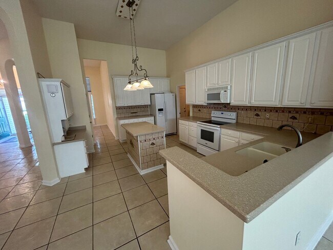 Building Photo - 1225 Ambling Way Dr