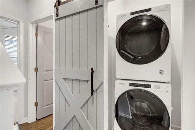 Building Photo - 900 Brees Ct