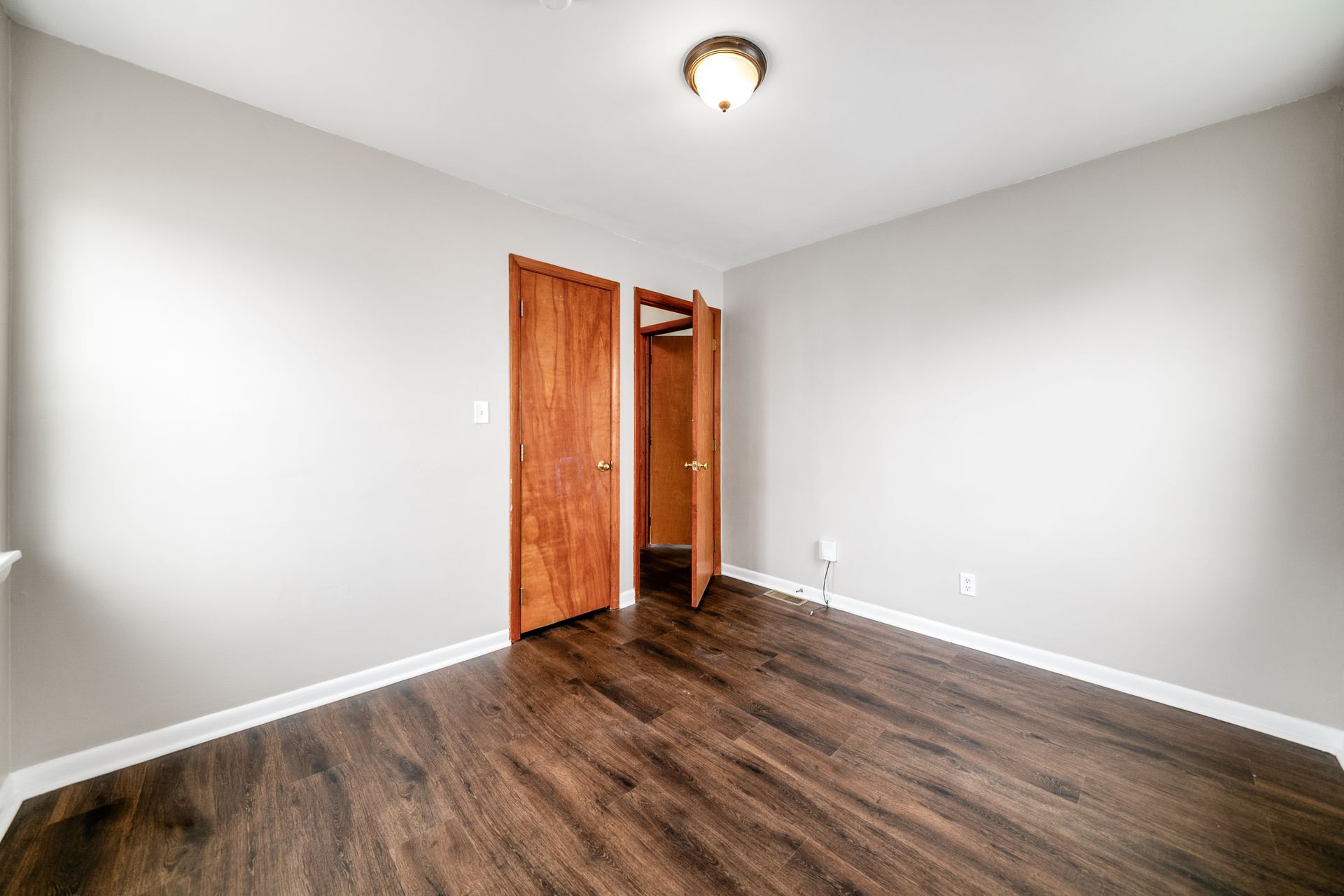 Bedroom 2 - 4284 Beechgrove Dr