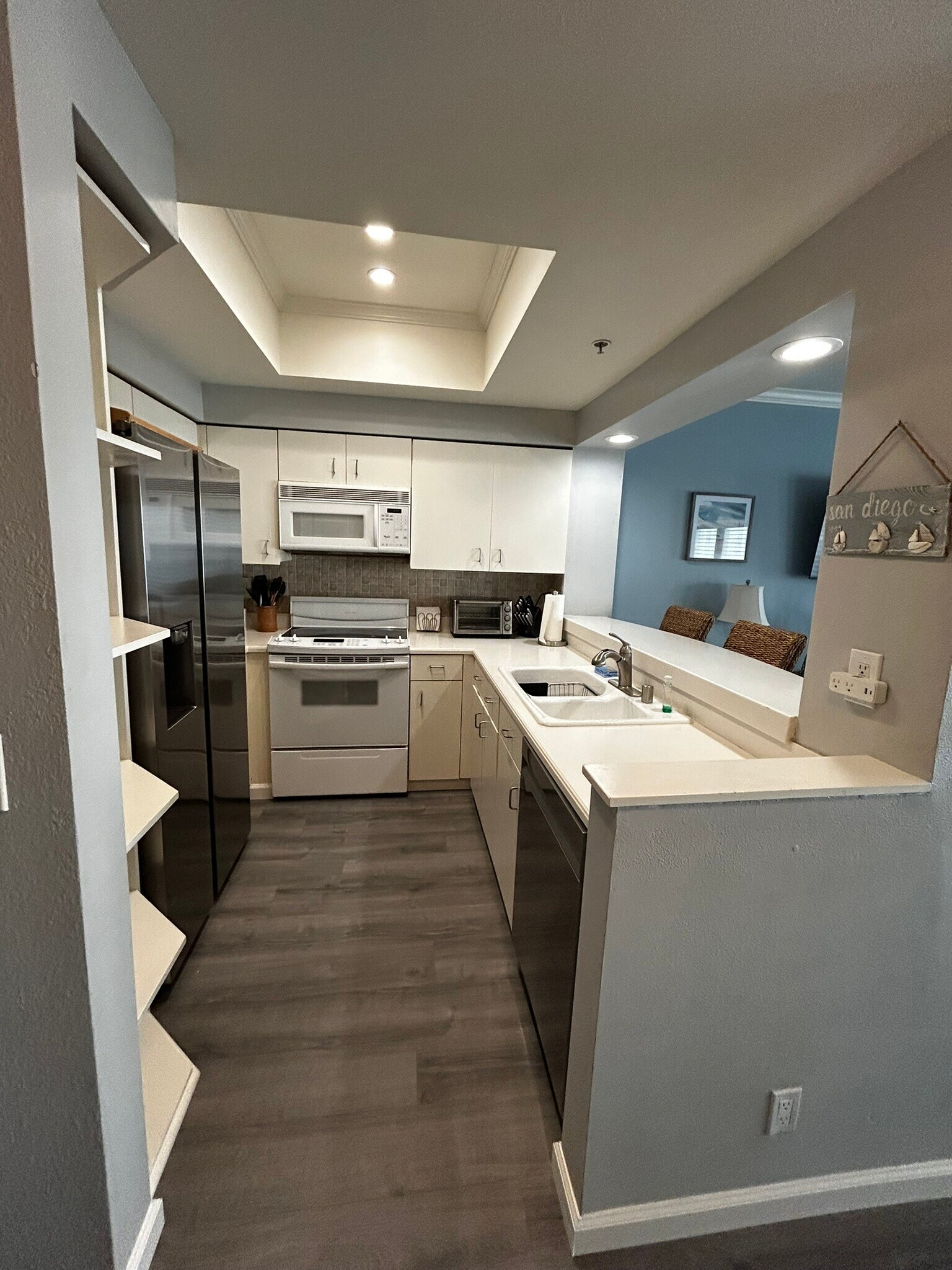 Kitchen - 655 Columbia St