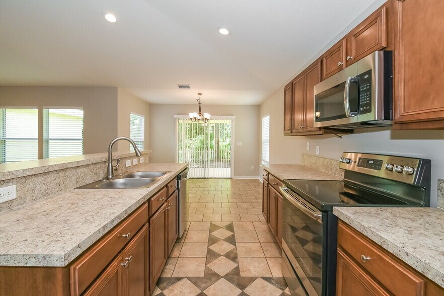 Building Photo - 12616 Pine Marsh Way