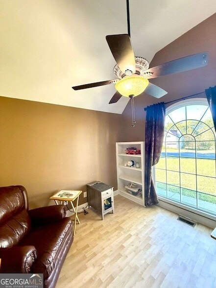 Building Photo - 22 Valley Creek Dr SW