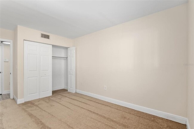 Building Photo - 1727 NE 36th Ave
