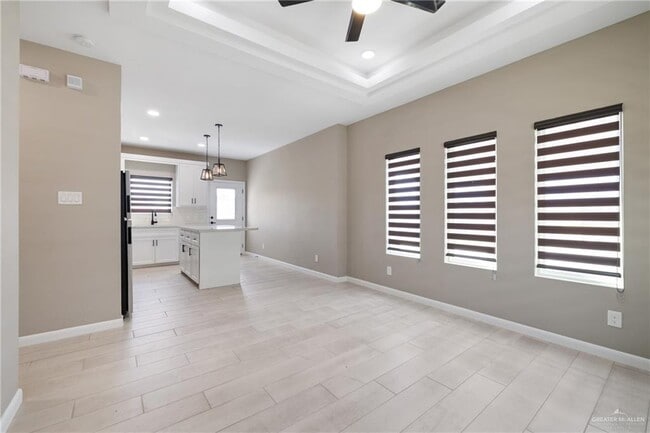 Building Photo - 9 N Hester St