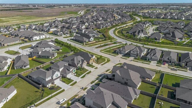 Building Photo - 11430 Bush Clover Dr