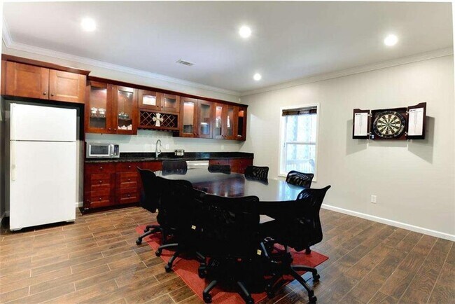 Building Photo - 3420 Gables Ct