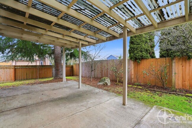 Building Photo - 17019 SE 3rd St