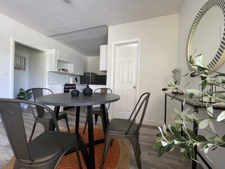 Building Photo - 2635 SW 24th Ave