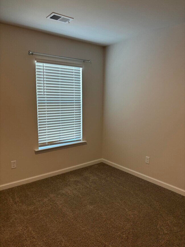 Building Photo - 1848 Lacebark Dr