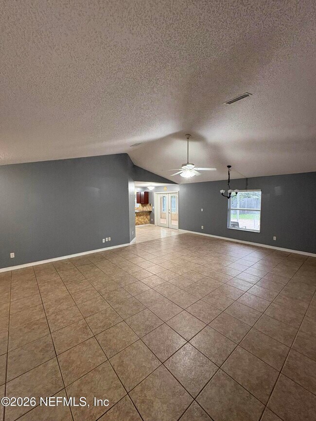 Building Photo - 436 Mango Cir