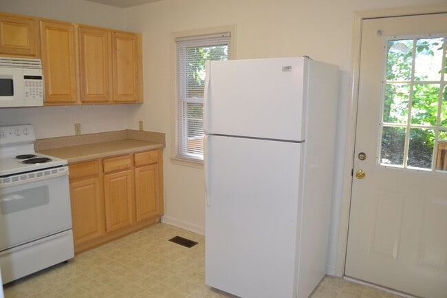 Building Photo - 109 Clemson St