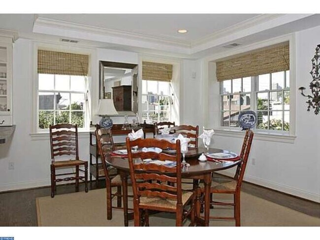 Building Photo - 701 S 7th St