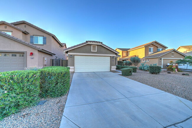 Building Photo - 41375 W Cahill Dr