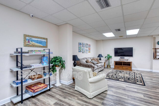 Building Photo - 1415 Ocean Shore Blvd