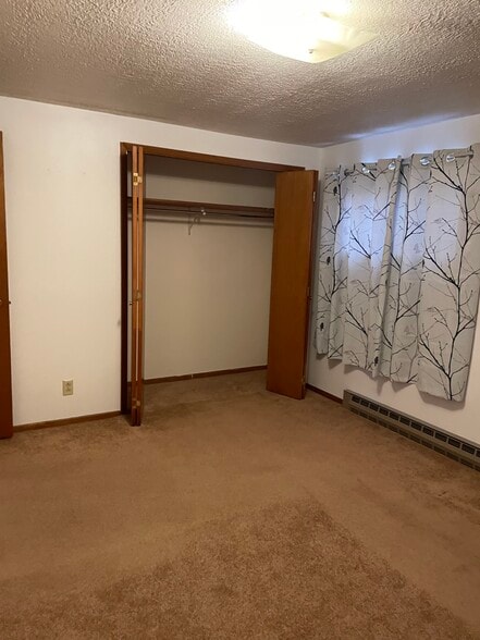 Building Photo - 115 3rd St