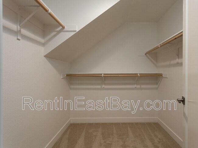 Building Photo - 15850 Bella Tierra Ct