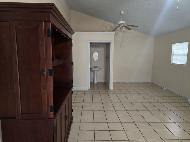 Building Photo - 2710 W Craig Pl