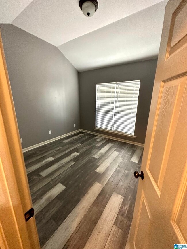 Building Photo - 2811 Southwood Ln
