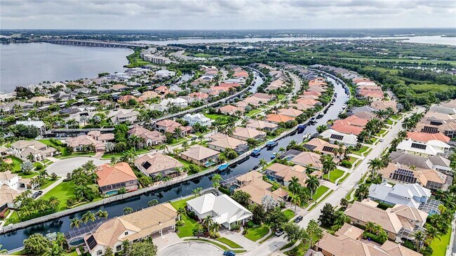 Building Photo - 4709 Mainsail Dr