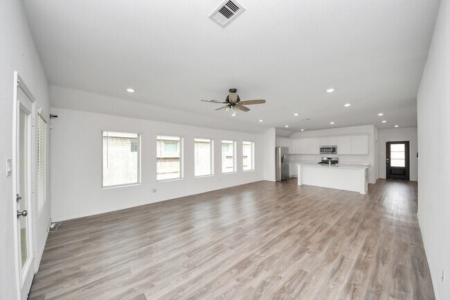 Building Photo - 7319 Bridal Ranch Dr