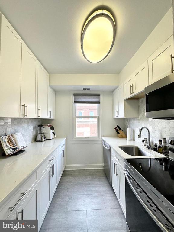 Building Photo - 718 S Washington St