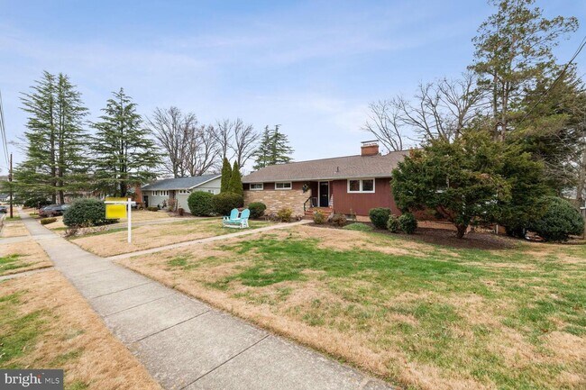 Building Photo - 6909 Andover Dr