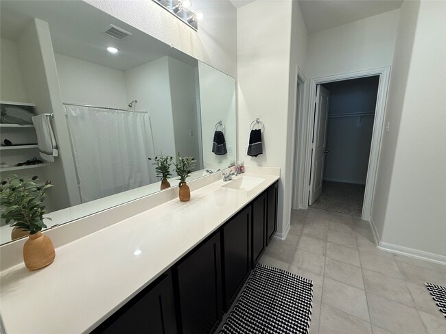 Building Photo - 527 Baobab Wy