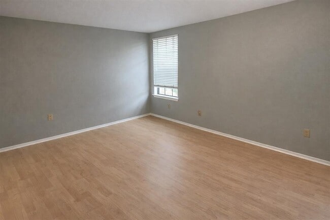 Building Photo - 1411 Gracy Farms Ln