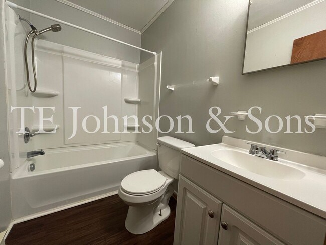 Building Photo - Cozy 1-Bedroom with Water Included