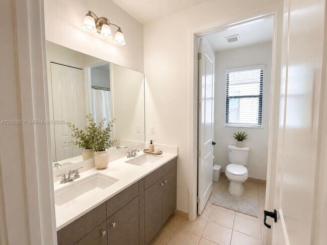 Building Photo - 3258 W 99th Pl