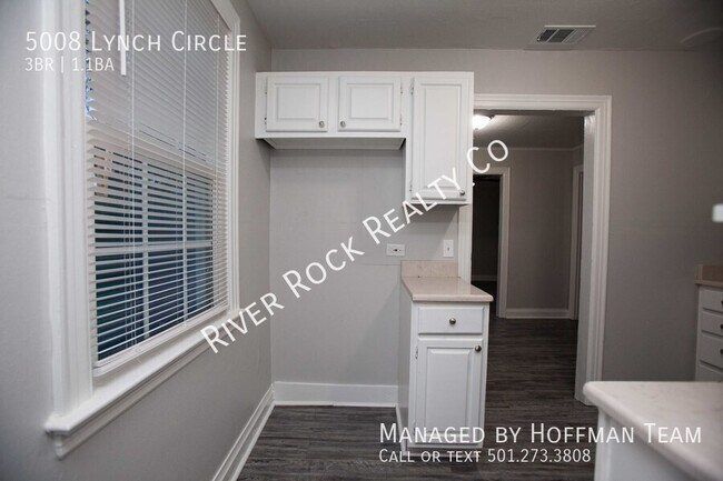 Building Photo - 5008 Lynch Dr