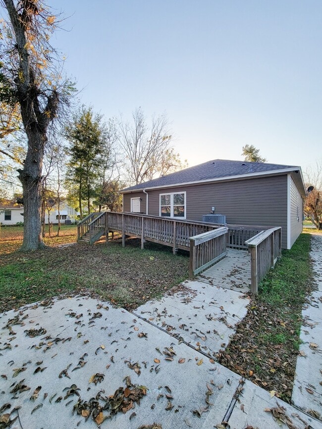 Building Photo - 3201 J P Davis Ave