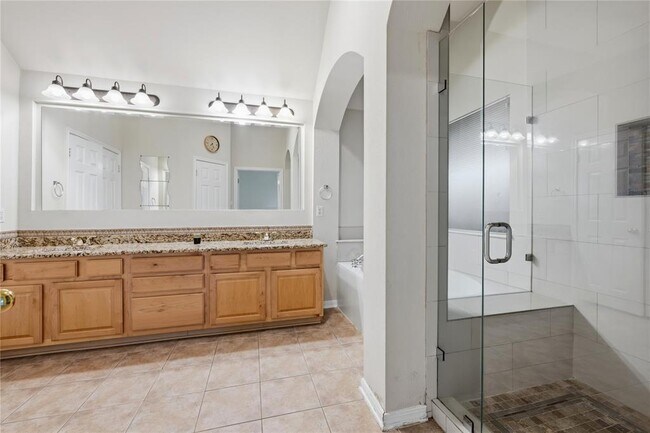 Building Photo - 3013 Covington Pl