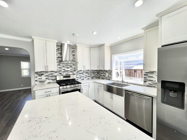Building Photo - Beautiful 4 Bedroom San Jose Home
