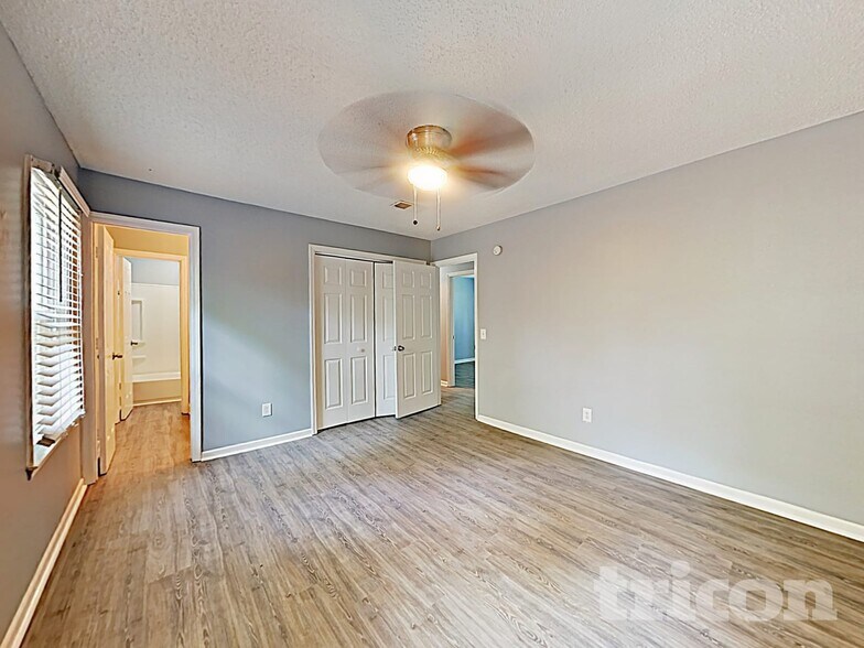 Building Photo - 202 River Song Rd