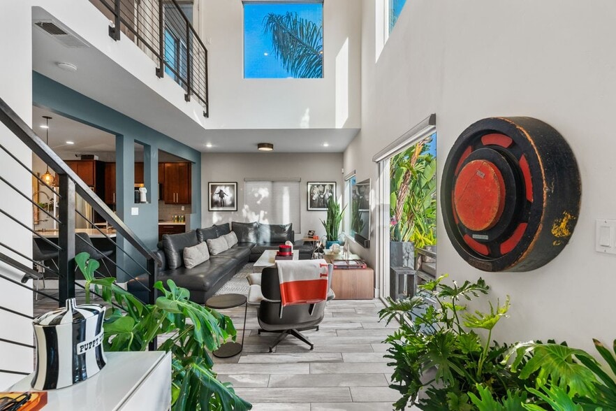 Building Photo - 1928 Howard Ave