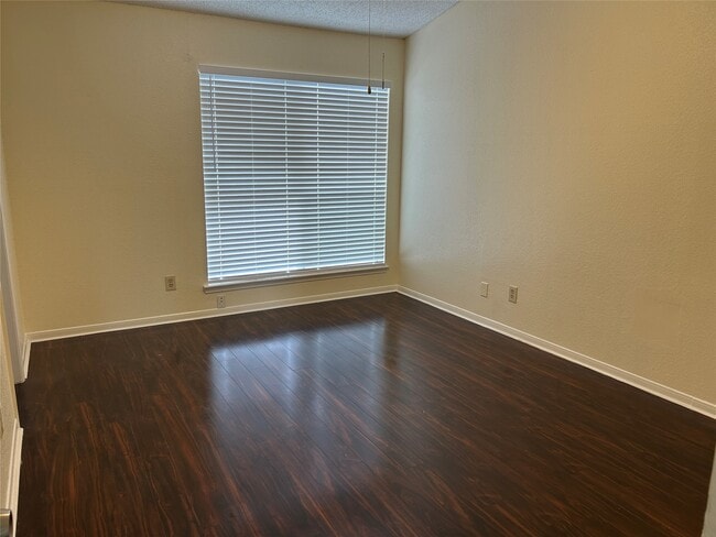 Building Photo - 12400 Brookglade Cir