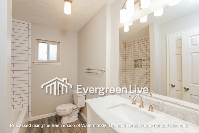 Building Photo - 11731 Yearling Dr