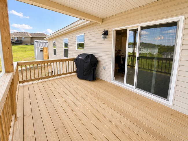 Building Photo - 187 Ridgeview Dr