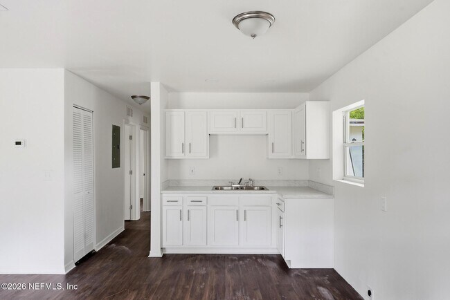 Building Photo - 4014 Spires Ave