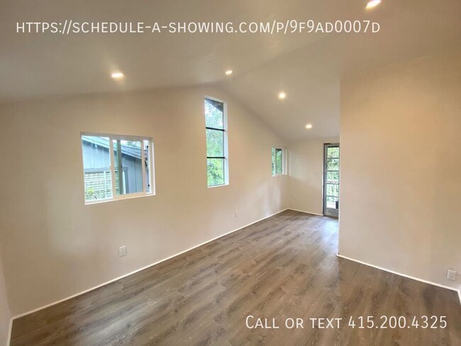 Building Photo - Pet Friendly One Bedroom Home in Pacific G...