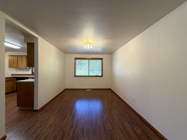 Building Photo - 5505 SW 149th Ave