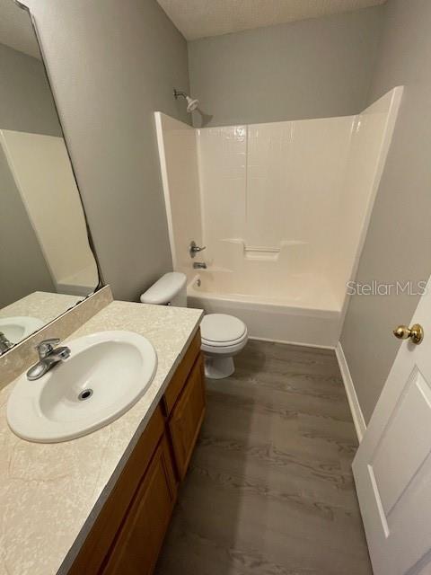 Building Photo - 48 Renworth Ln