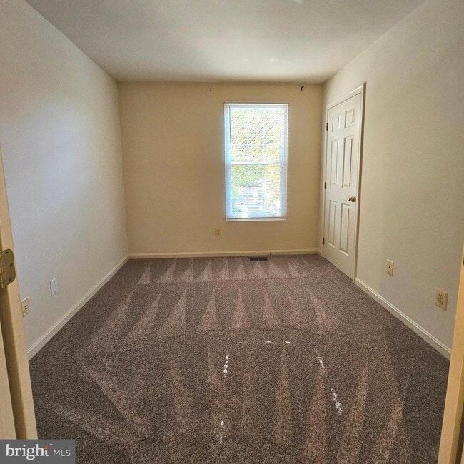 Building Photo - 13120 Misty Glen Ln