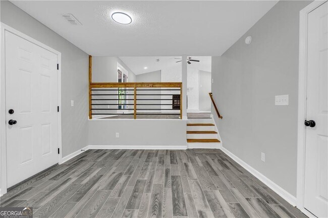 Building Photo - 5303 Kemper Pl