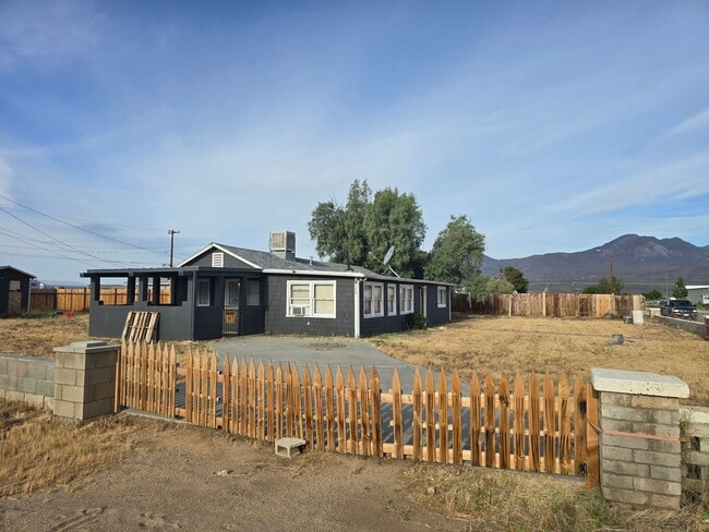 Building Photo - 6701 Mountain View Ave